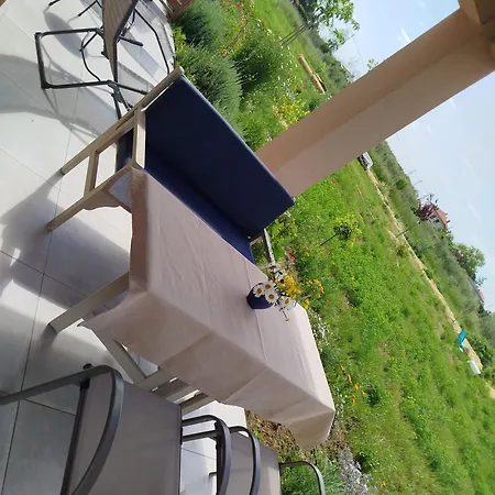 Do Nothing Land Θεσσαλονίκη