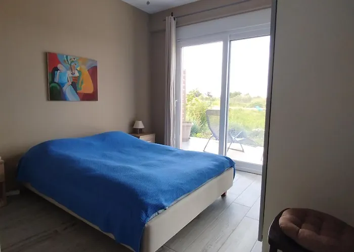 Do Nothing Land בית נופש סלוניקי